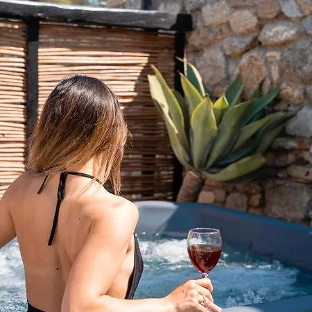 Mykonos Heaven - Sea View & Outdoor Hot Tub Вилла *