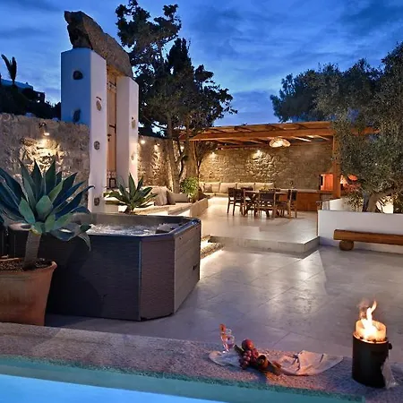 Mykonos Heaven - Sea View & Outdoor Hot Tub